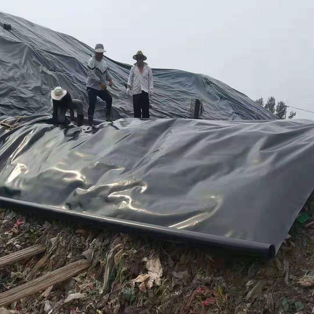 蓄热水池底部和四周设计防渗材料的选择